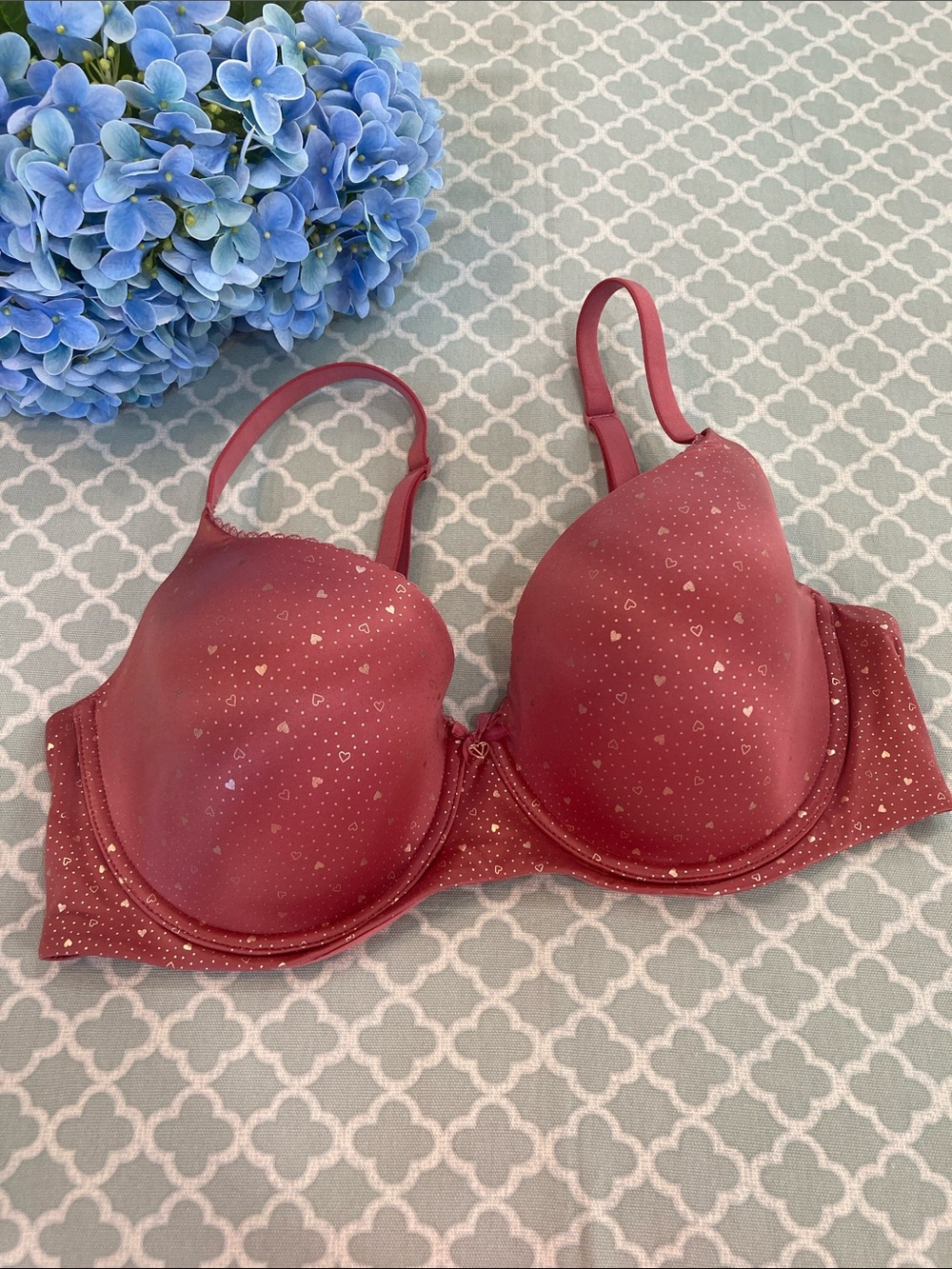 Victoria’s Secret Body Lined Demi Foil Heart 38D